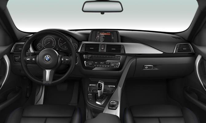 Интерьер BMW 320i xDrive M Sport LCI